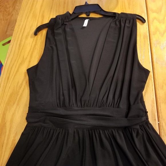 Black Knit V-Neck Sleeveless Jumpsuit NWOT - Picture 1 of 5